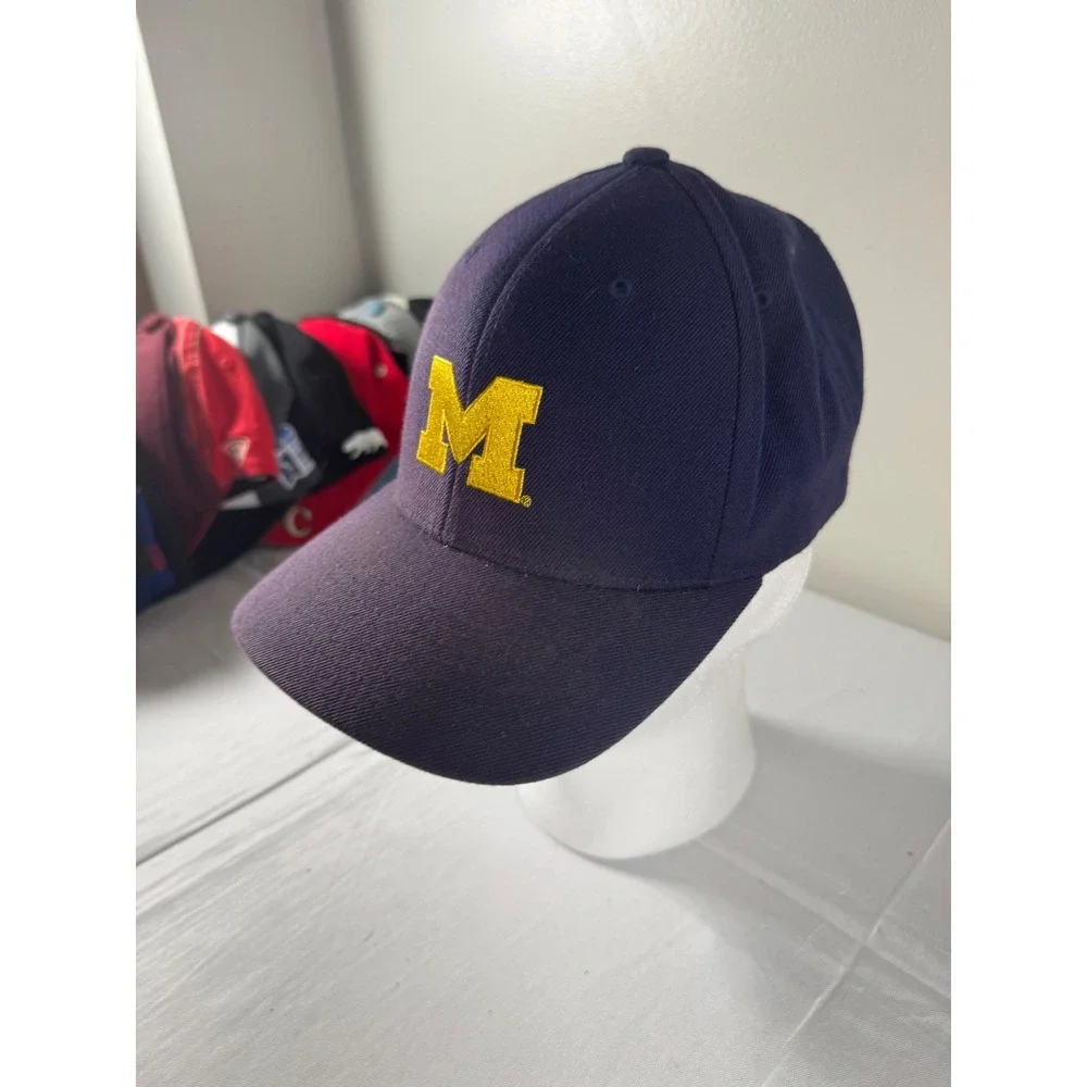 Michigan Wolverines Snapback Hat Navy Blue Maize Yellow Embroidered M Cap